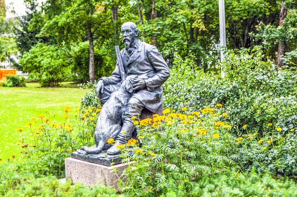 Denkmal Für Nekrasov Mit Hund Der Nähe Der Hausmuse Von — Stockfoto