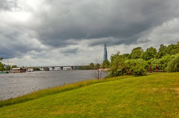 Elagin Island Med Utsikt Över Neva Och Lakhta Center Sankt — Stockfoto