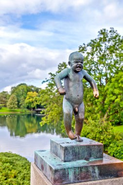 Kızgın çocuk. Vigeland Heykel Parkı. Oslo. Norveç. Çekim tarihi 23 Ağustos 2014.