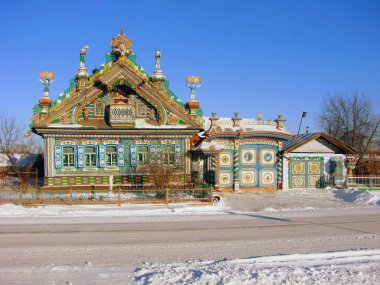 Güzel Rus barakası demircisi Kirillov. Kunar köyü. Sverdlovsk bölgesi. Rusya