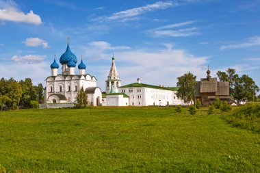 Suzdal Kremlin 'in Panoraması. Suzdal. Vladimir bölgesi. Altın yüzük. - Rusya. Tarih 2 Ağustos 2017.