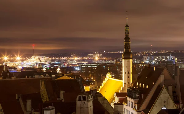 Vista Nocturna Ciudad Desde Plataforma Observación Kohtuotsa Tallin Estonia 2017 — Foto de Stock