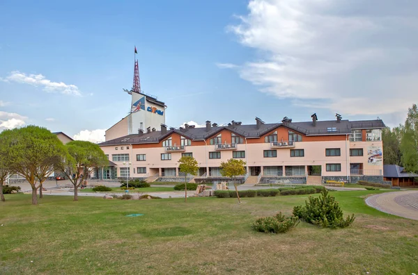 Silichi Belarus Kwiecień 2019 Zdjęcie Hotelu Terenie Ośrodka Narciarskiego — Zdjęcie stockowe
