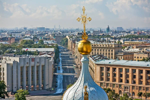 Санкт Петербург Купол Смольного Собора Суворовским Проспектом Город Пейзаж Исторический — стоковое фото