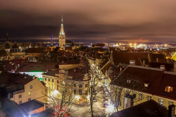 Vista Notturna Della Città Dal Ponte Osservazione Kohtuotsa Tallinn Estonia — Foto Stock