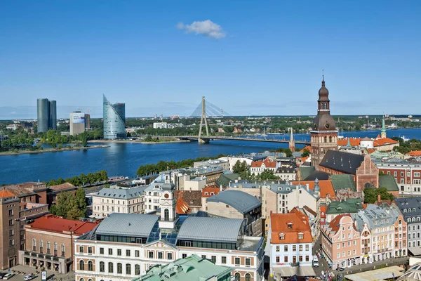 Riga Latvia 2018年8月22日 圣彼得教堂塔楼的城市景观照片 — 图库照片