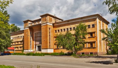 Banyo binası. Nizhny Tagil. Sverdlovsk bölgesi. Rusya. Çekim tarihi 29 Haziran 2017