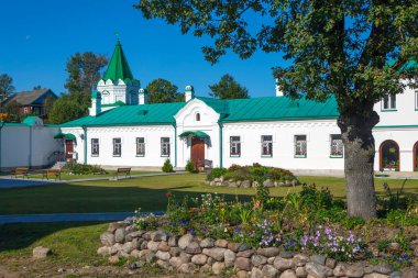 Nikolsky Manastırı. Avlu. Yaşlı Ladoga. Leningrad bölgesi. Rusya