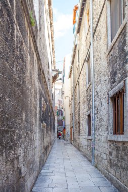 BÖLÜM, CROATIA - Mayıs 03, 2019: Eski şehrin sokaklarının fotoğrafı.