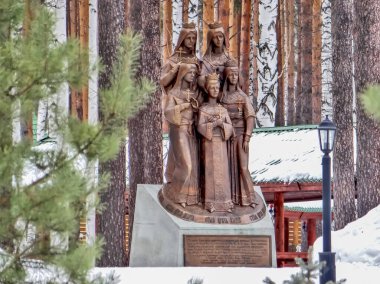 İmparator II. Nicholas 'ın Ganina Yama' daki çocuklarının anıtı. Ekaterinburg 'da. Rusya. Tarih 12 Mart 2014