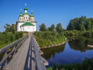 Meryem Adası 'ndaki Meryem Ana' nın Smolensk Simgesi Kilisesi 'ne. Olonetler. Karelia. Rusya