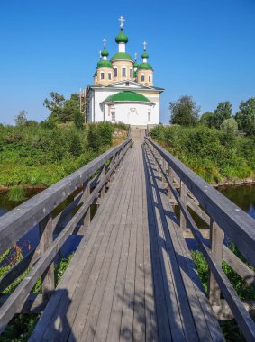 Meryem Adası 'ndaki Meryem Ana' nın Smolensk Simgesi Kilisesi 'ne. Olonetler. Karelia. Rusya