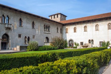 Castelvecchio kalesinin iç avlusu. Verona. İtalya. Çekim tarihi 11 Eylül 2018