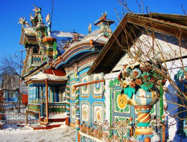 Güzel Rus barakası demircisi Kirillov. Kunar köyü. Sverdlovsk bölgesi. Rusya