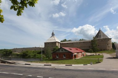 Kale. Yaşlı Ladoga. Leningrad bölgesi. Rusya. Çekim tarihi 7 Haziran 2012