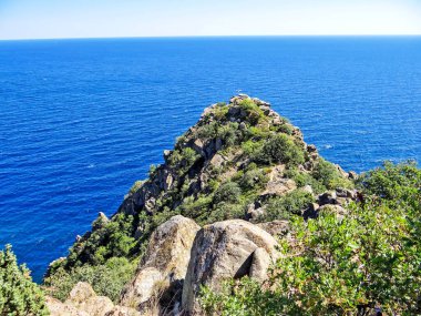 Ayu-Dag 'ın en güney noktası Cape Monastyrsky' dir. Crime.Çekim tarihi 2 Eylül 2012