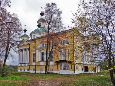 Tanrı 'nın Yükselişi Katedrali. Spaso-Sumorin Manastırı. Totma. Vologodskaya Oblastı. Çekim tarihi 29 Eylül 2012