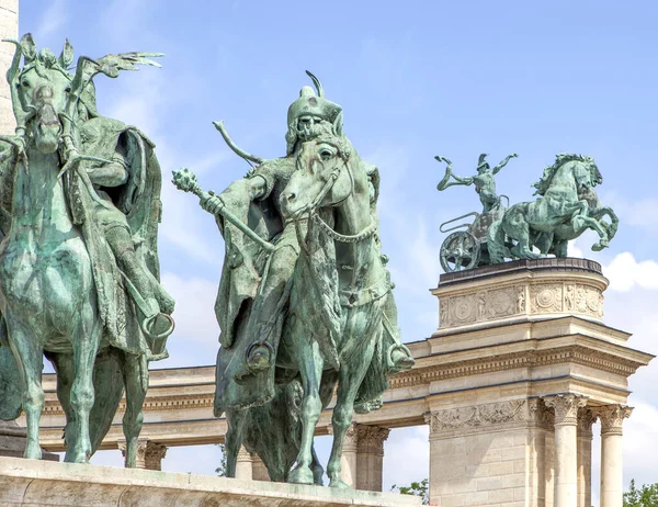 Arpad Head Hungarian Leaders Pedestal Column Millennium Monument Heroes Square — Stock Fotó