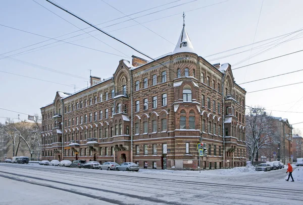 Calle Nevada Con Antiguo Edificio Ladrillo San Petersburgo Rusia — Foto de Stock