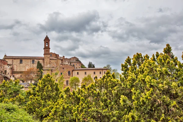 Παλιά Πόλη Μοντεπουλτσιάνο Στην Ιταλία Ημερομηνία Λήψης Μαΐου 2014 — Φωτογραφία Αρχείου