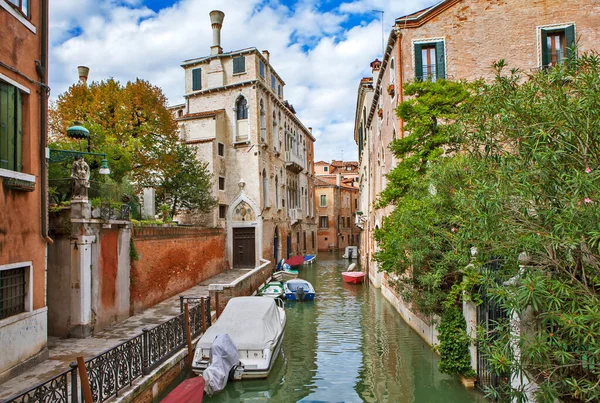 Venedig Italien September 2017 Ein Blick Auf Die Alten Häuserfassaden — Stockfoto