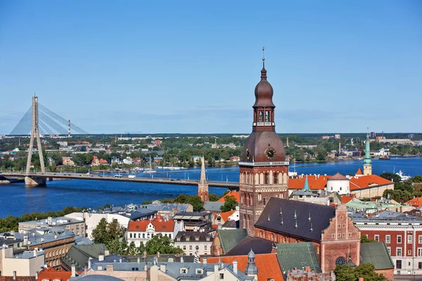 Riga Latvia Agosto 2018 Foto Paisagem Urbana Torre Igreja São — Fotografia de Stock