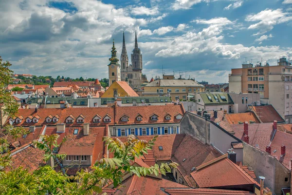 Kathedraal Van Zagreb Het Stadscentrum Uitzicht Vanaf Bovenstad Kroatië — Stockfoto