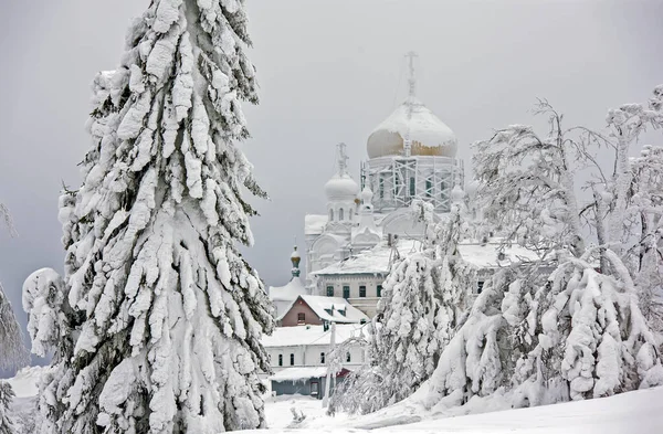 Церковь Зимой — стоковое фото