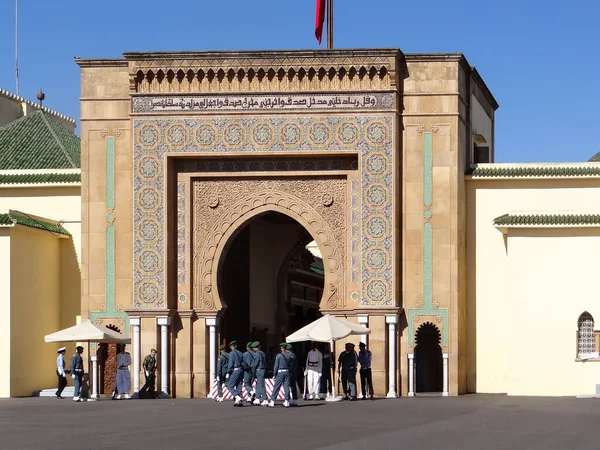 Rabat Morocco Junho 2013 Foto Guarda Nas Portas Principais Palácio — Fotografia de Stock