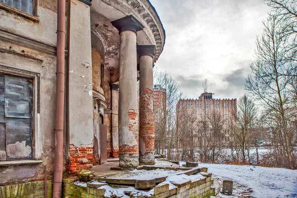 Vieux Bâtiment Abandonné Dans Ville — Photo