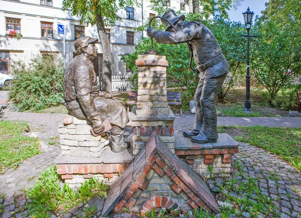 Monumento Uma Limpeza Chaminés Pedreiro Riga Letónia Data Tiroteio Agosto — Fotografia de Stock