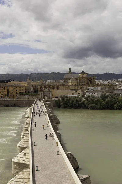 Cordoba Spain May 2013 Photo Roman Bridge Guadalquivir River — Stock Photo, Image