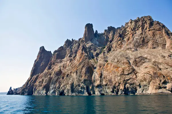 Kara Dag Rocce Sul Mare Sotto Luce Del Sole — Foto Stock