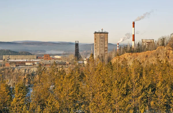 Barren Del Vysokaja Berget Och Kopra Kletyevaya Och Magnetitovaya Bis — Stockfoto