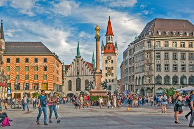 Marienplatz Meydanı. Münih. Almanya. Çekim tarihi 10 Eylül 2018