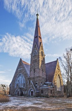 Eski kilisenin cephesi 