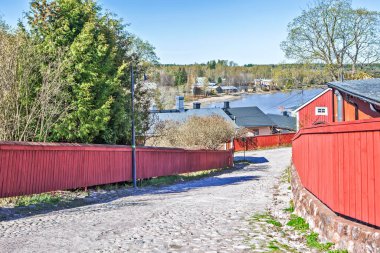 Eski sokaklar. Porvoo. Finlandiya. Çekim tarihi 9 Mayıs 2018.