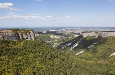 Dağ Kırım, Mangup-Kale mağara kasabasının çevresi. Fotoğraf: 2 Eylül 2016