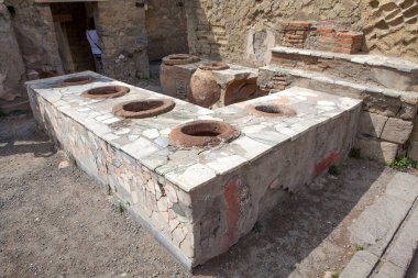 Termopoly, antika bir meyhane. Eski Herculaneum şehri. Ercolano. İtalya.
