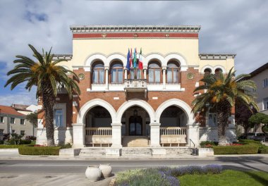 POREC, CROATIA - Mayıs 06, 2019: Istria belediyesinin fotoğrafı. Eski Fransisken tapınağının inşaatı..