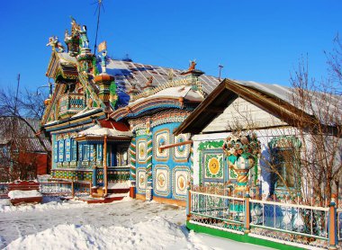 Güzel Rus barakası demircisi Kirillov. Kunar köyü. Sverdlovsk bölgesi. Rusya