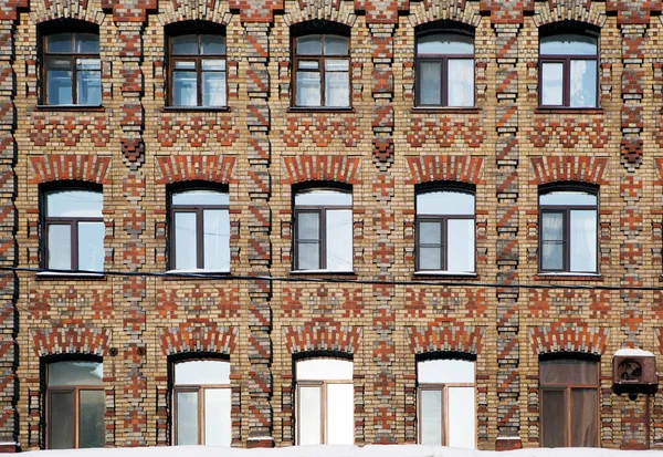 Vista Tijolo Velho Edifício Fachada Com Janelas Petersburg Rússia — Fotografia de Stock