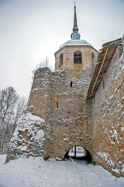 Medeltida Fästningsvägg Och Mitttorn Fästningen Porkhov Staden Porkhov Pskov Regionen — Stockfoto