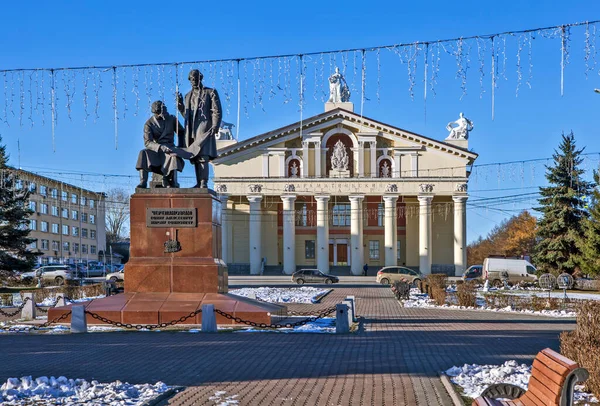 Nizhny Tagil Russia Nisan 2018 Mamin Sibiryak Cherepanov Anıtı Nın — Stok fotoğraf