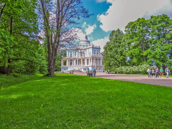 Oranienbaum Ρωσια Ιουνιου 2012 Φωτογραφία Sliding Hill Pavilion — Φωτογραφία Αρχείου