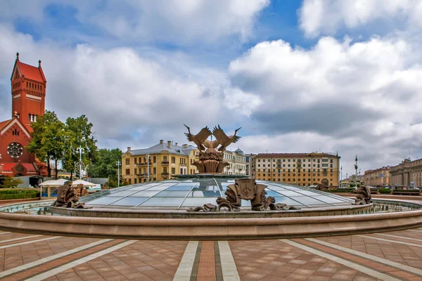 Фонтан Площади Независимости Минск Беларусь Дата Съемки Июля 2018 Года — стоковое фото