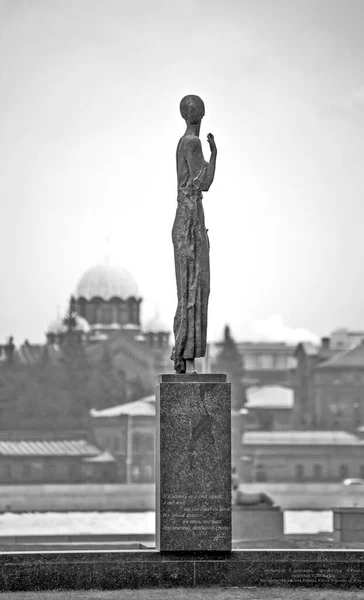 Petersburg Russia December 2018 Photo Monument Anna Akhmatova Voskresenskaya Embankment — Stock Photo, Image