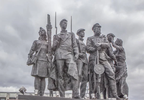 Grupo Compra Milicia Fragmento Del Monumento Los Heroicos Defensores Leningrado — Foto de Stock