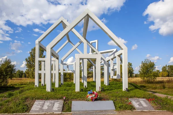 Kirovsk Russia Wrzesień 2015 Zdjęcie Miejsca Pamięci Wioska Duchów Pomnik — Zdjęcie stockowe