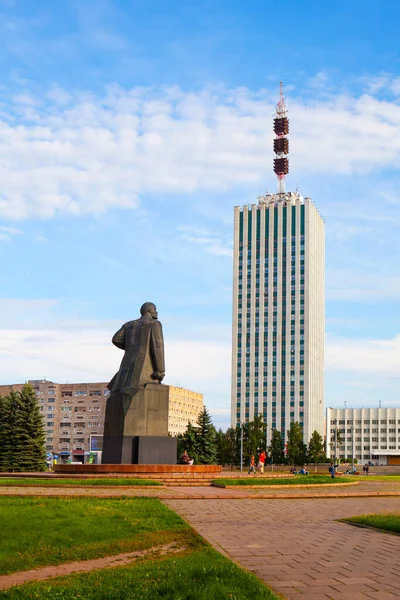 Arkhangelsk Rússia Agosto 2017 Foto Praça Lenine Monumento Lenine Arranha — Fotografia de Stock